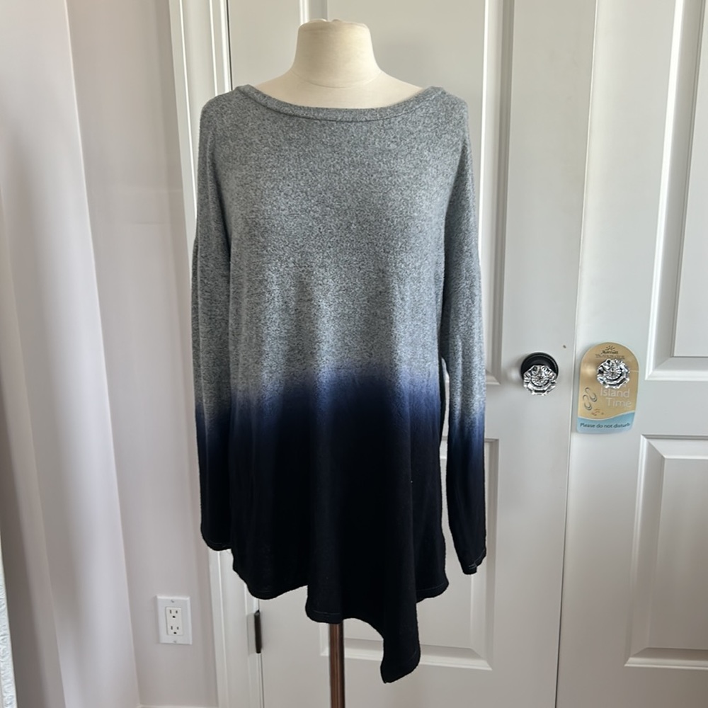 New! 143 top in perfect condition
